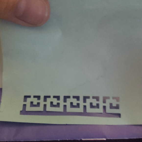 Fiskars Greek Key Design Border Punch - Picture 2 of 2